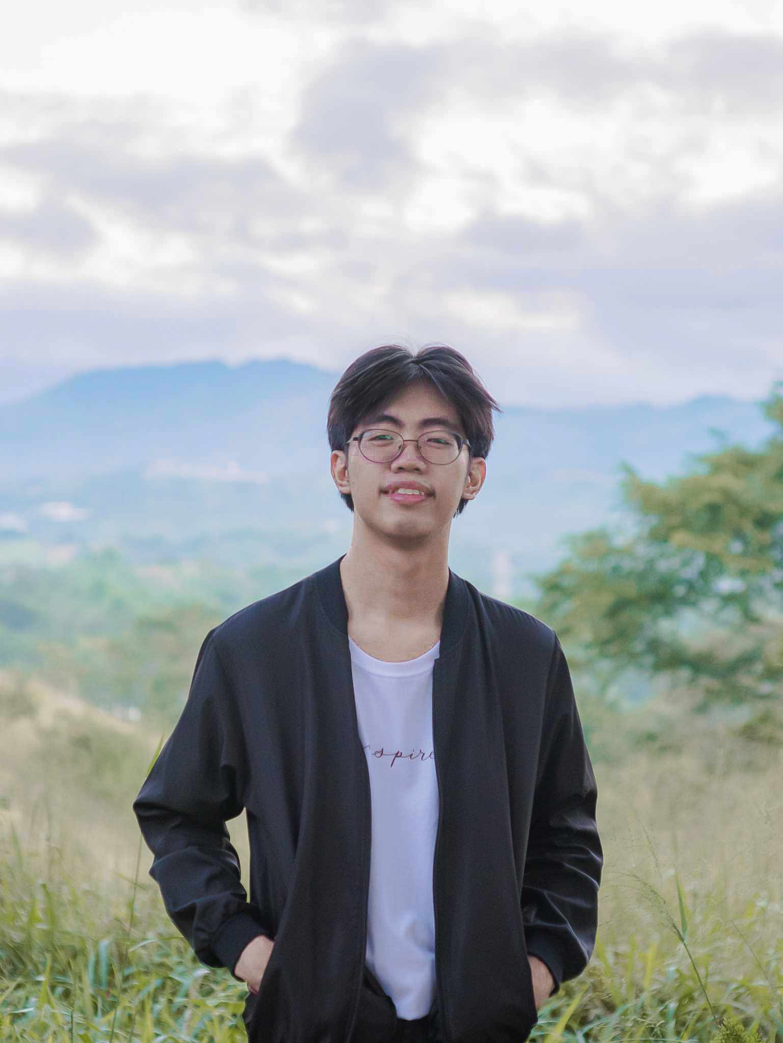 A portrait of Jhestin